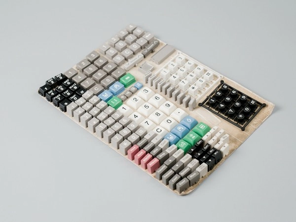 ダブルインジェクション成形 ダブルインジェクション成形