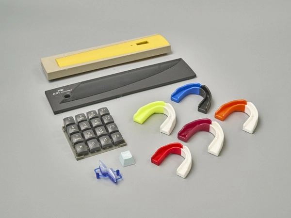 ダブルインジェクション成形 ダブルインジェクション成形